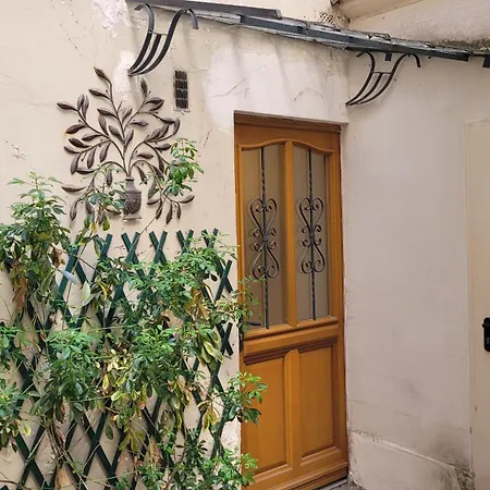 Apartment Studioduval Paris
